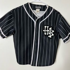 HLZBLZ crop base ball top limited edition